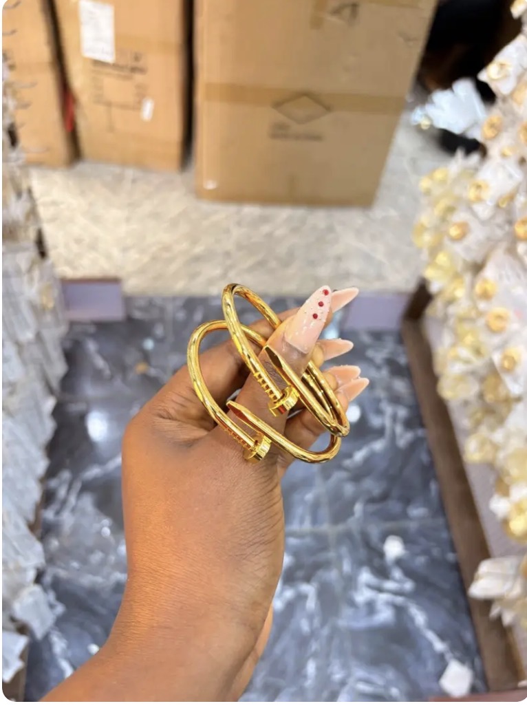 Gold nail Bracelet